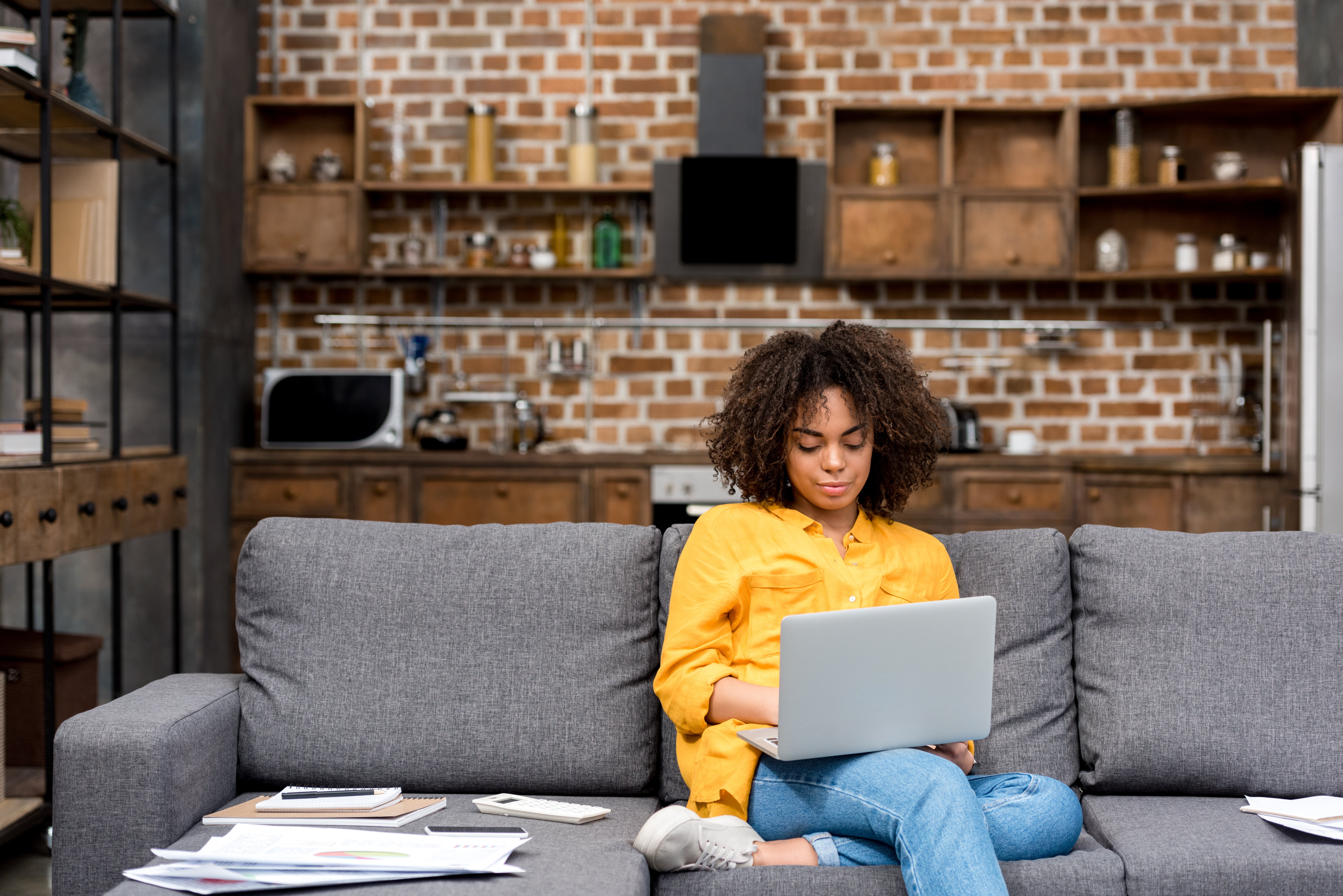 What a Workplace Loneliness Expert Wants You to Know About the Emotion